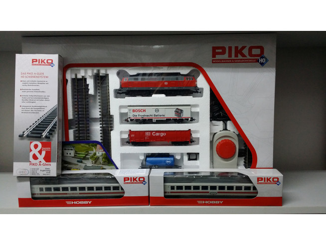 PIKO 96912 Стартовый набор железной дороги 2 в 1 «Грузовой и пассажирский составы»