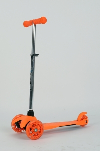 Самокат детский, свет. колеса, 2-5 лет оранжевый (SA1705)