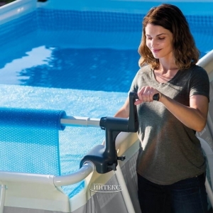 Сматывающие устройство INTEX для теплосберегающего покрывала ; артикул 28051